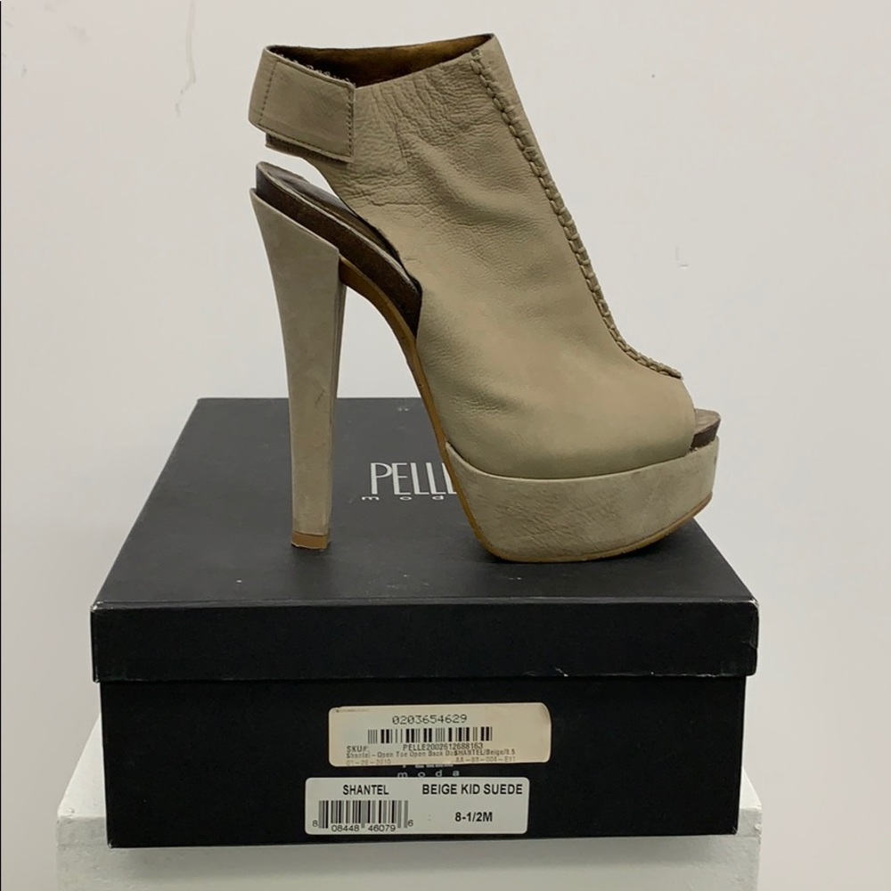 PELLE MODA Shantel Beige kid suede platforms 8.5M